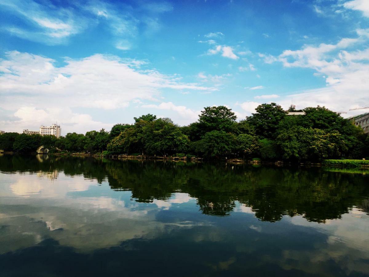 Guilin Ronghu Hotel Buitenkant foto